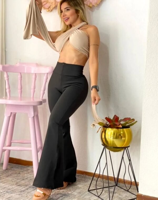 Leggins moldeador Levanta cola Estilo Campana