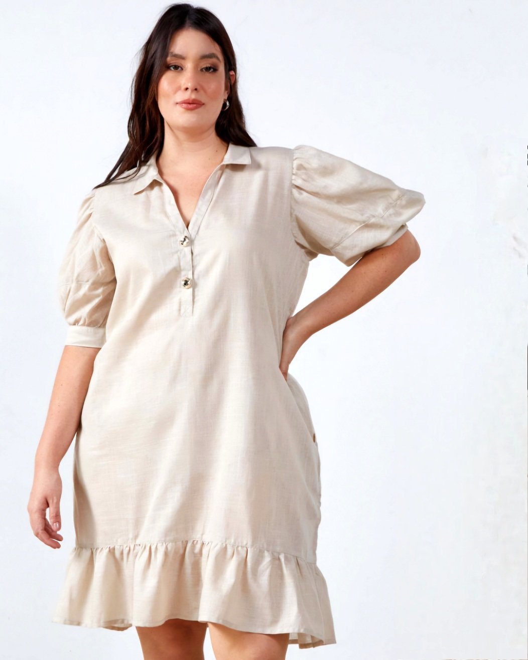 Vestido blanco con botones brillantes LeGreeny