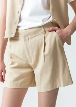 Short con ajuste de broche y cierre ocultos