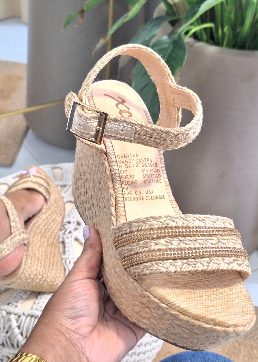 Sandalia de yute plataforma