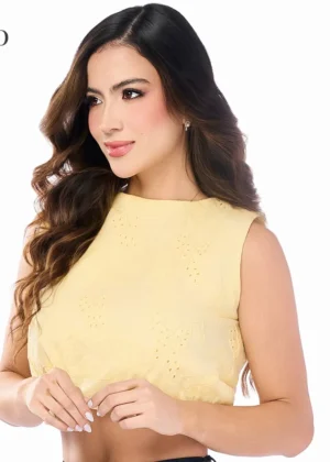 Blusa con bordados 29110